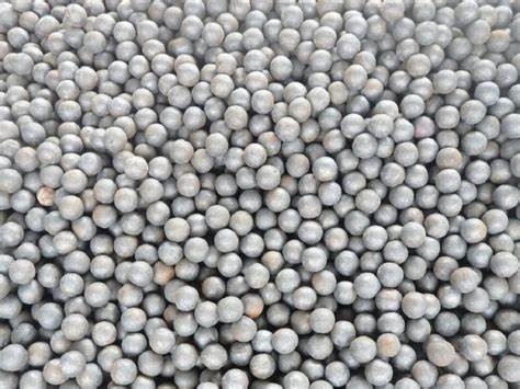 Boule de broyage en acier forgé sur mesure 30 mm-150 mm Boules de roulement de broyeur à billes pour les industries minières du ciment