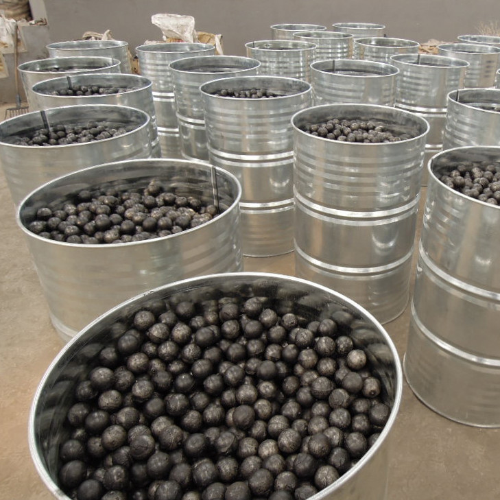 Le chrome moyen a moulé des boules de broyeur à boulets de 150mm utilisées aux usines de ciment